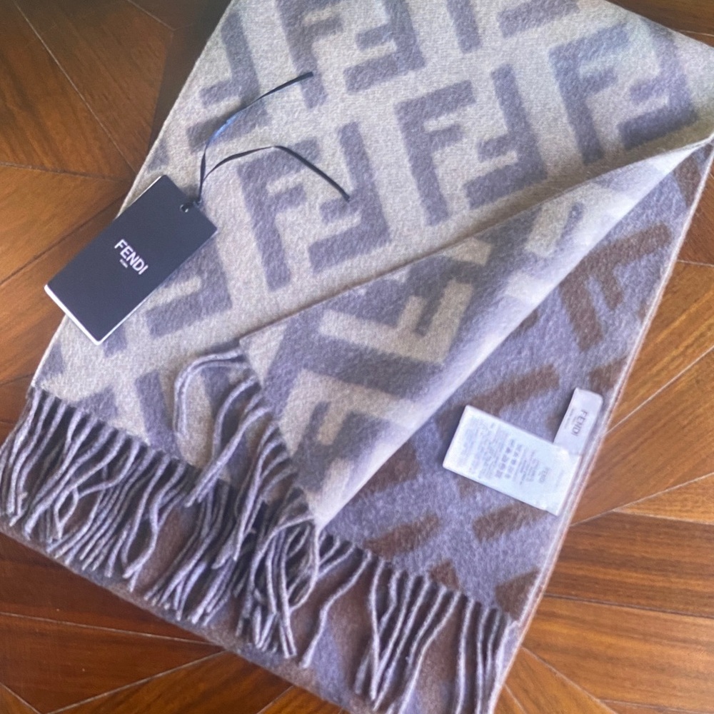 Fendi Gray and Cream Logo Wool Scarf